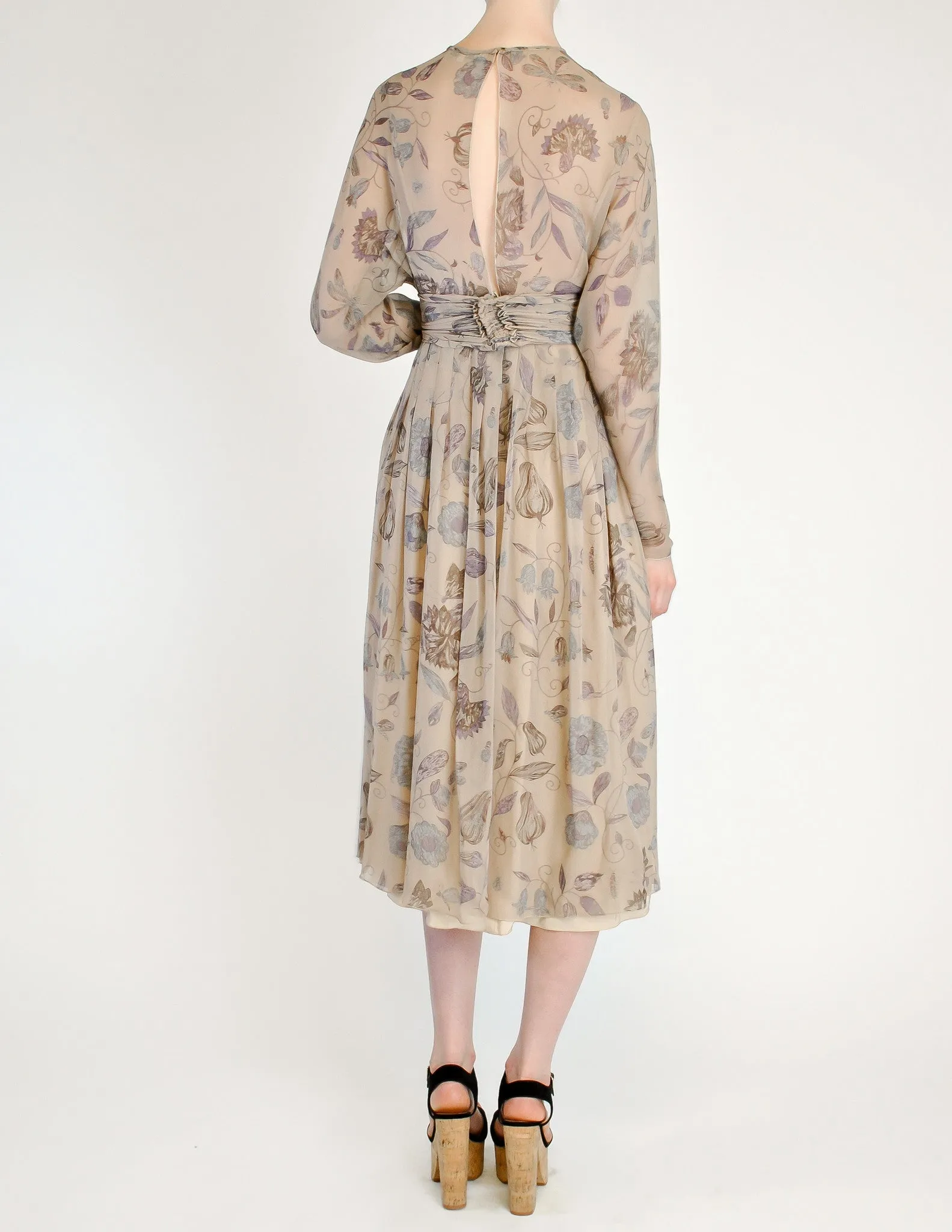 Chloé Vintage AW 1977 Gorgeous Beige Silk Chiffon Floral Harvest Print Dress