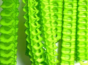 Classic Paper Garland - 360cm - citrus green - set of 3