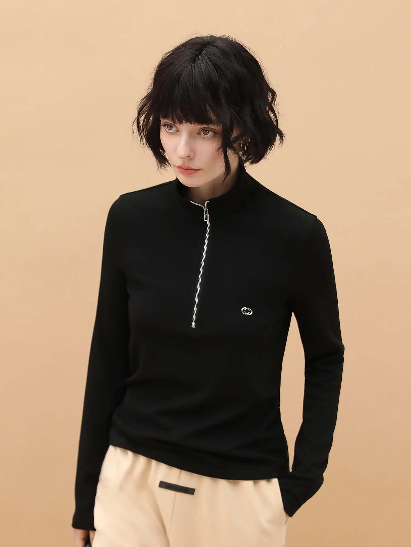 Form-Fitting Half-Zip Knit Top Shirt