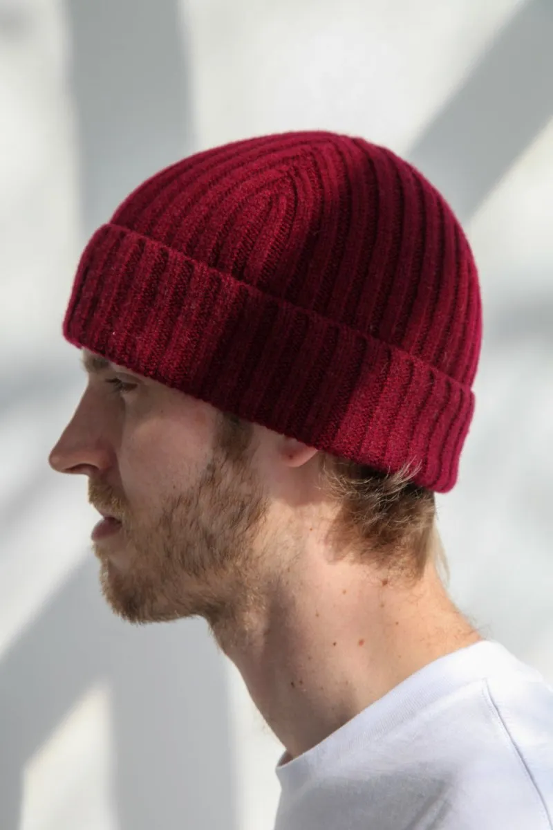 Half Dozen Super-Soft Lambswool Fisherman Beanie (Bordeaux Red)