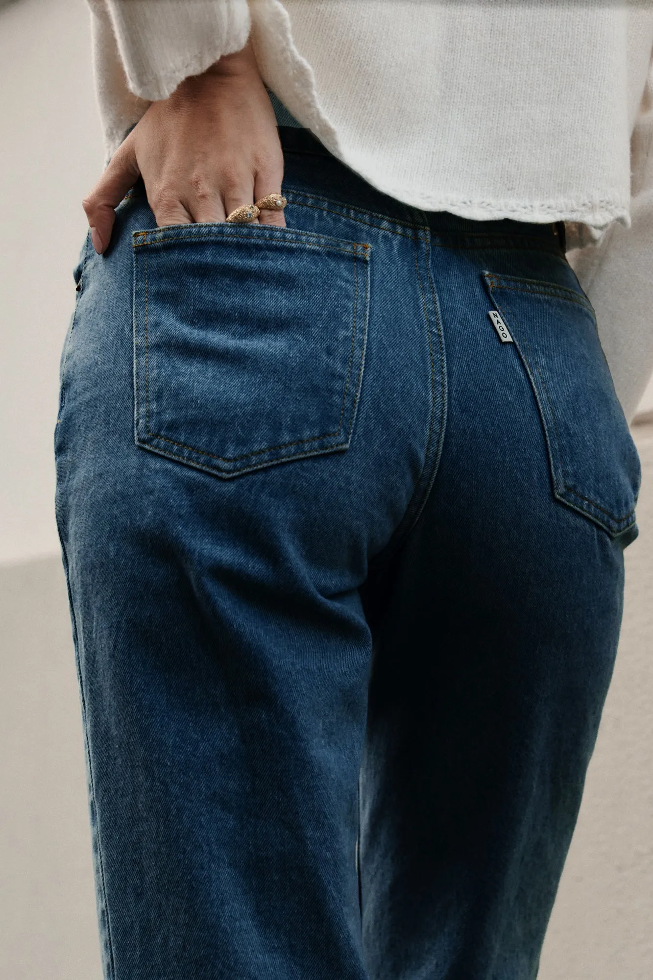 Jeans from recycled cotton / 05 / 18 / medium indigo