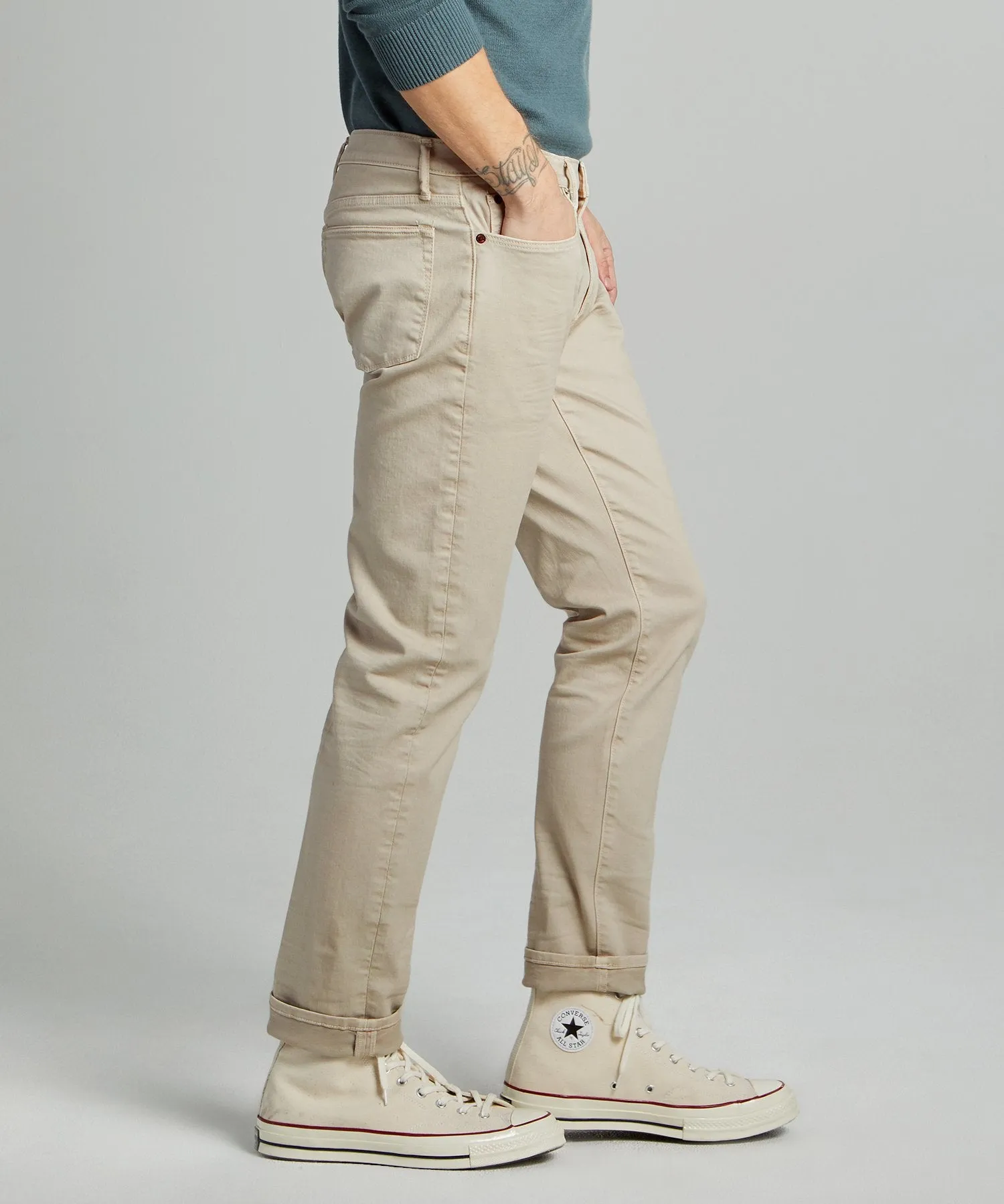 Slim Fit 5-Pocket Garment-Dyed Stretch Twill in Casual Khaki