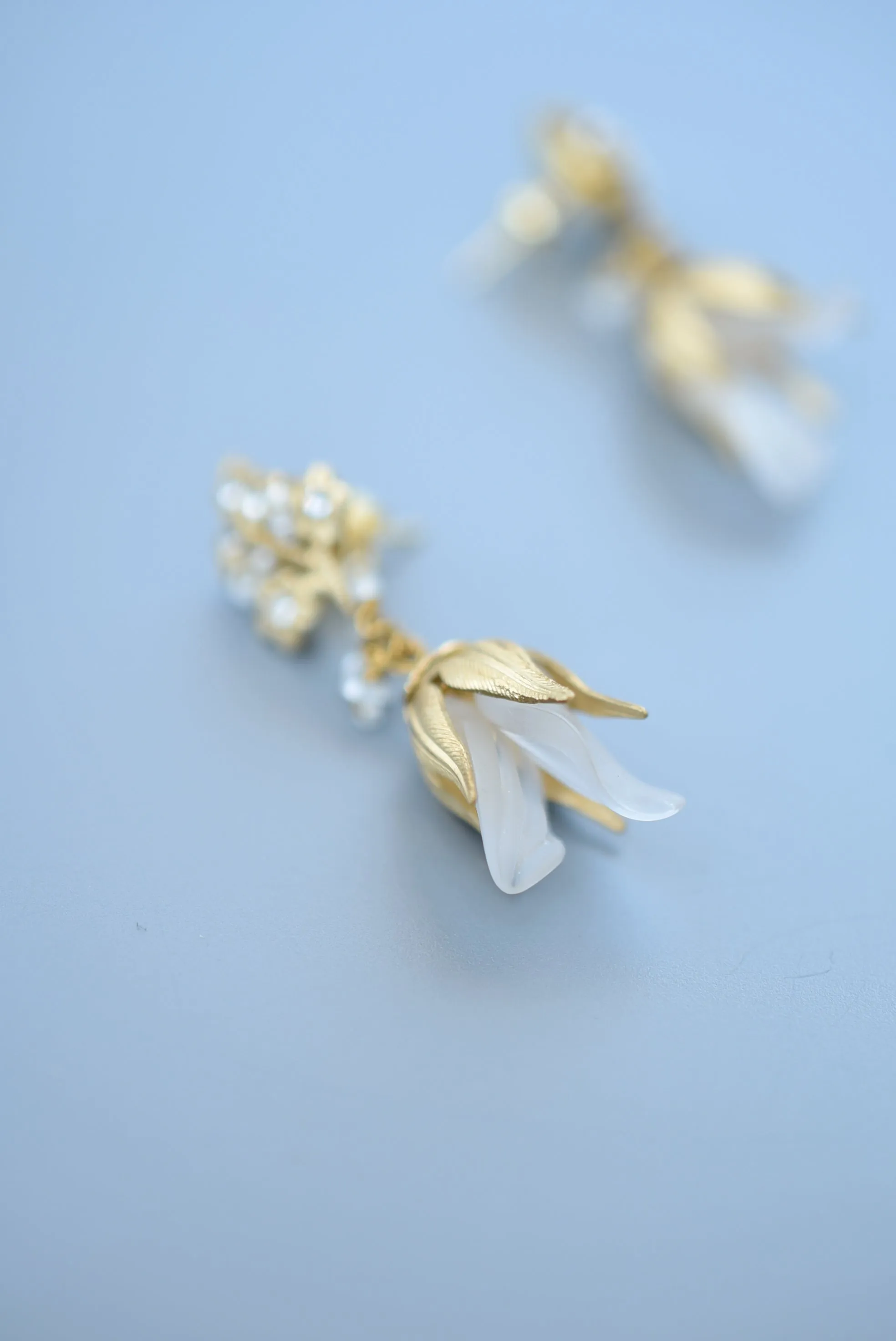 sweet pea tsubomi earring