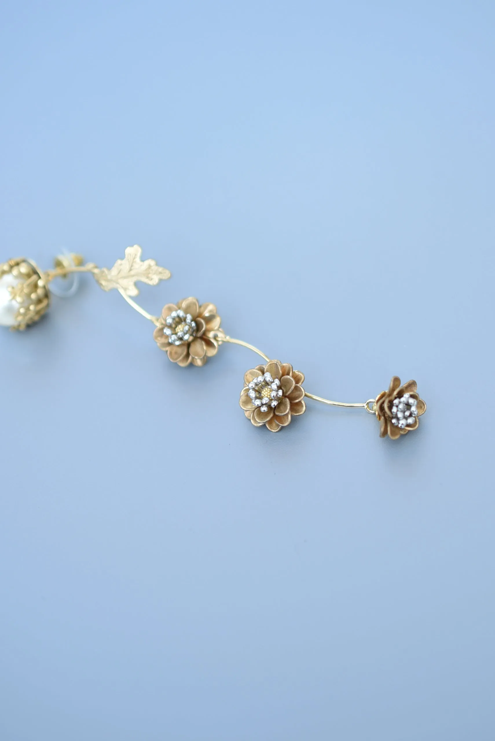 Zinnia bouquet earring